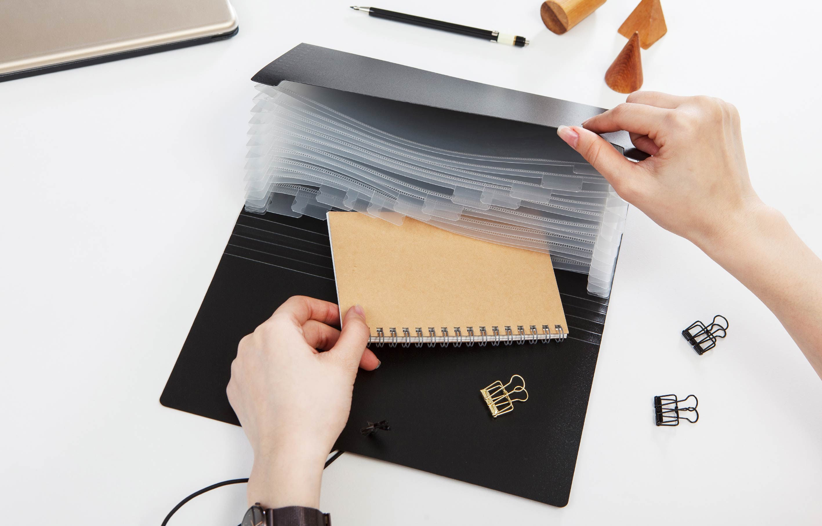 厚〈重〉产品展示『ch主色12格风琴夹』